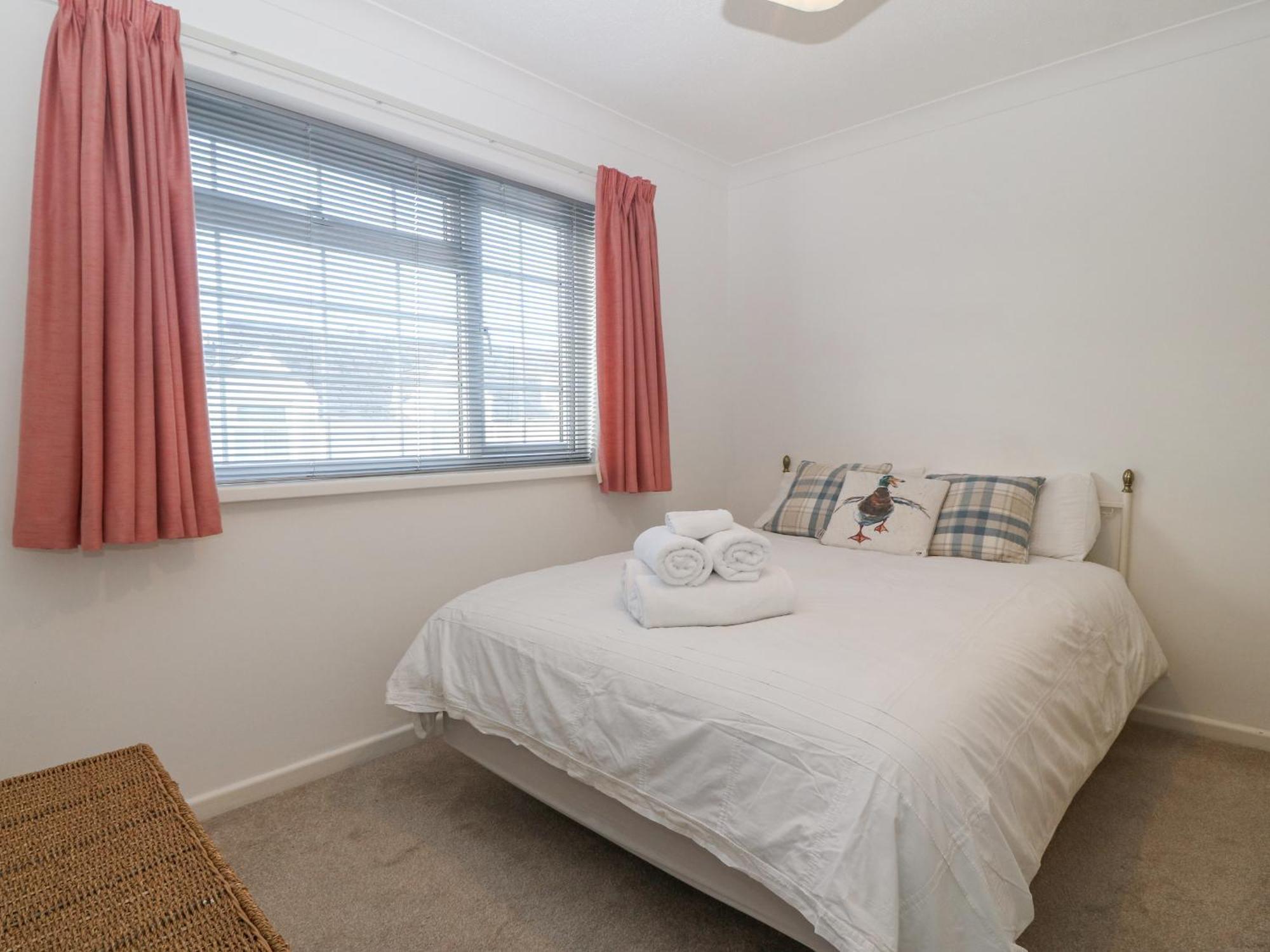 Riverview Apartment Cemaes Bay Exteriör bild