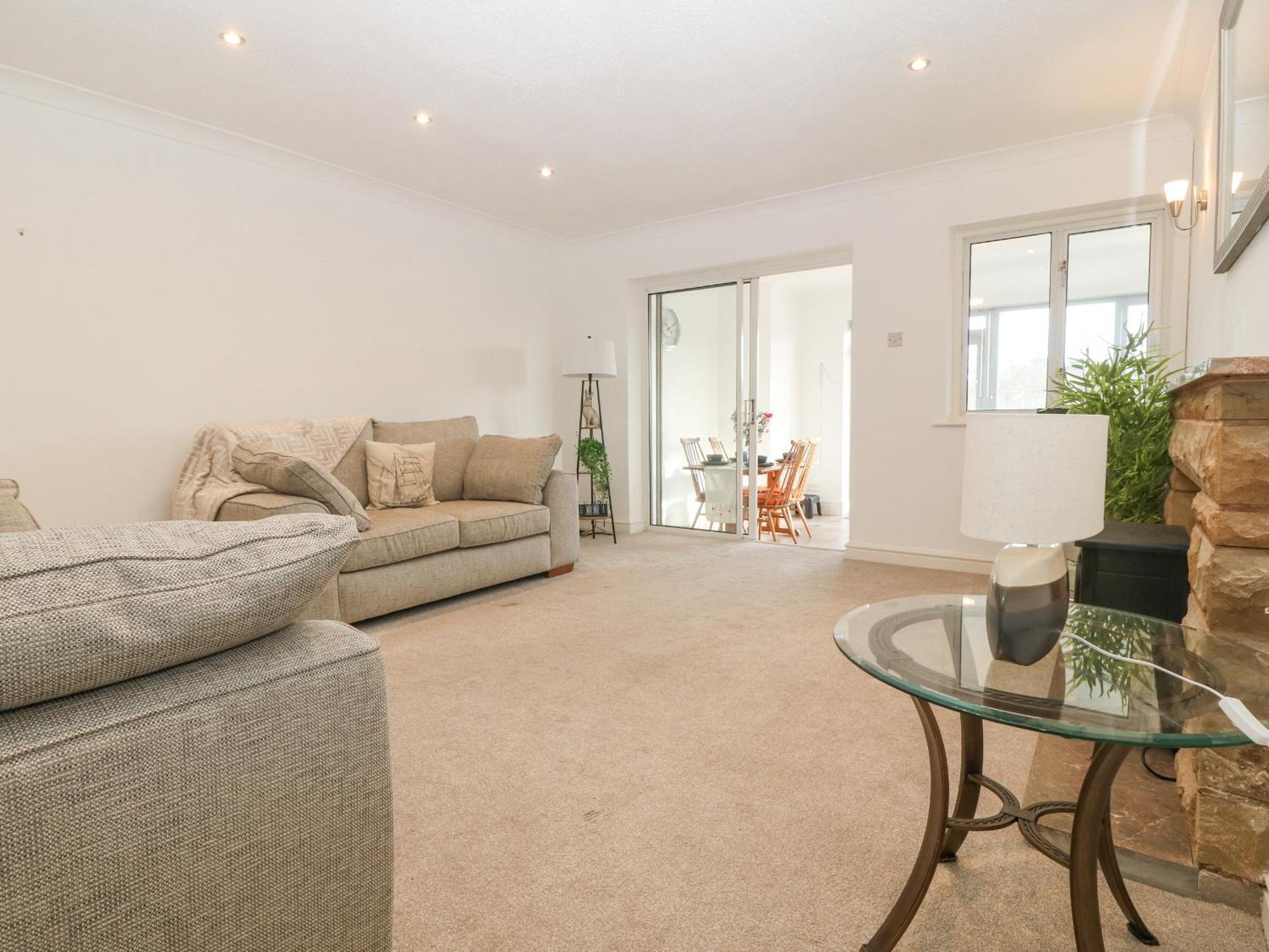 Riverview Apartment Cemaes Bay Exteriör bild